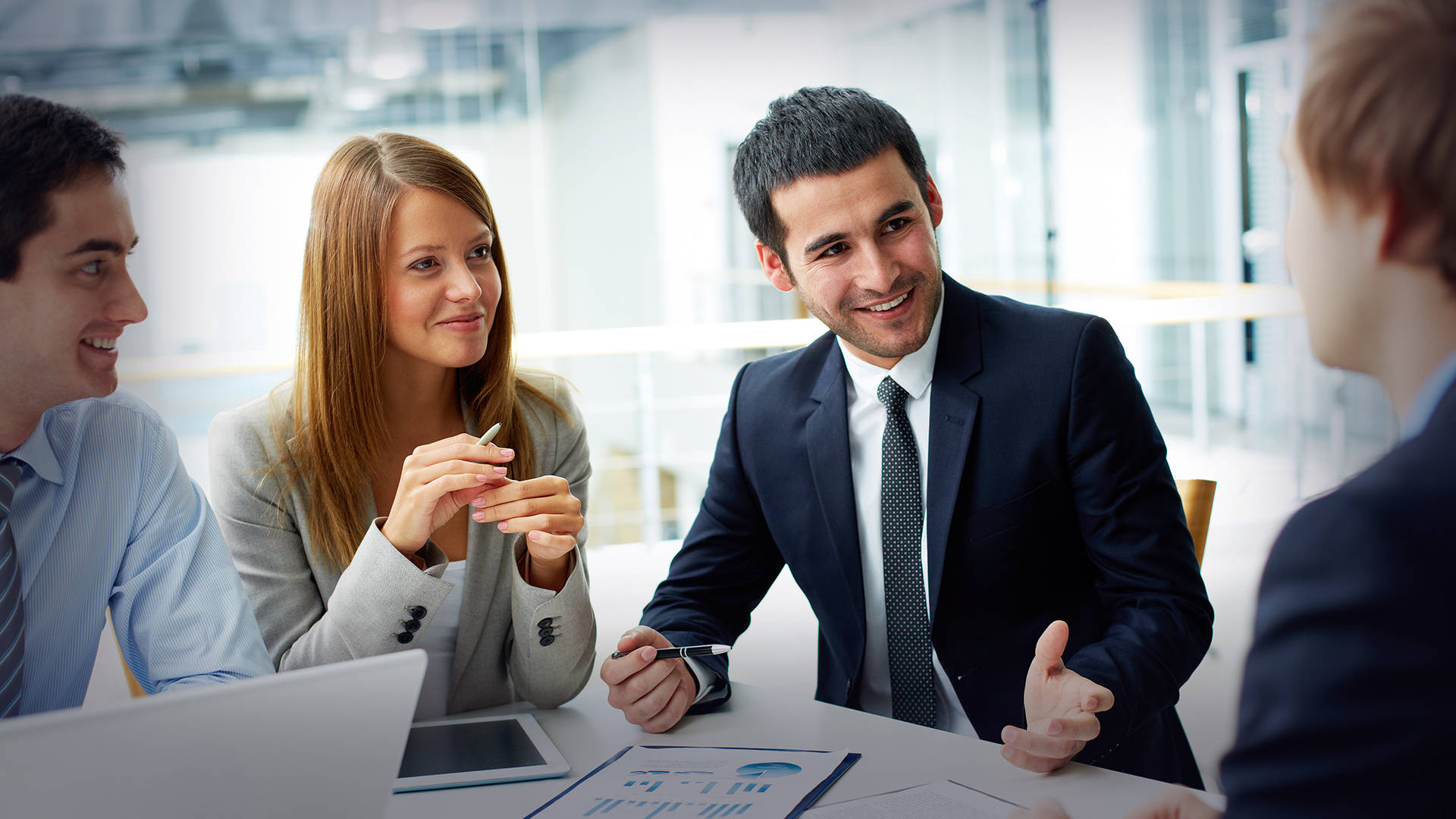 consultants-making-a-plan-8d8hudqwednxzxst consultants-making-a-plan-8d8hudqwednxzxst